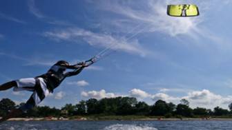 Kitesurfing